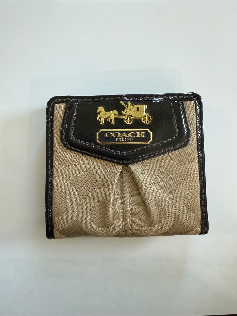 Coach Madison Op Art Signature Compact Bifold Wallet – Style 43255